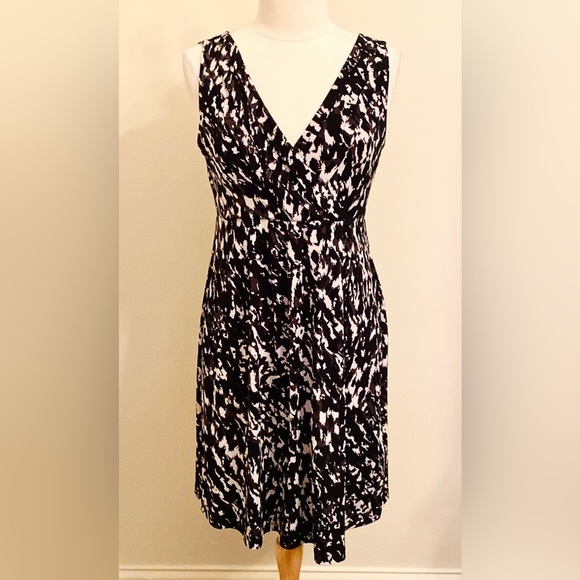 LOFT Dresses & Skirts - LOFT Black Brown Animal Print Faux Wrap V-Neck Sleeveless Stretch MIDI Dress M